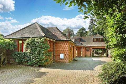 5 bedroom detached house for sale, Horseshoe Hill, Littleworth Common, Burnham, Buckinghamshire, SL1 8QE