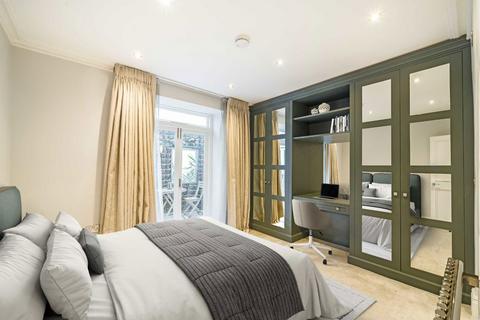 2 bedroom flat for sale, Gloucester Terrace, London W2