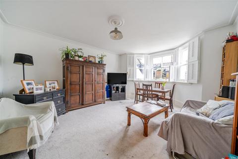 2 bedroom apartment for sale, North Road, Surbiton