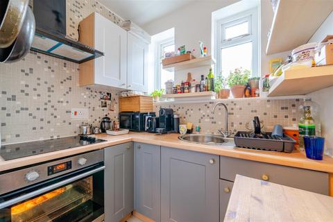 2 bedroom apartment for sale, North Road, Surbiton