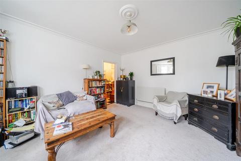 2 bedroom apartment for sale, North Road, Surbiton