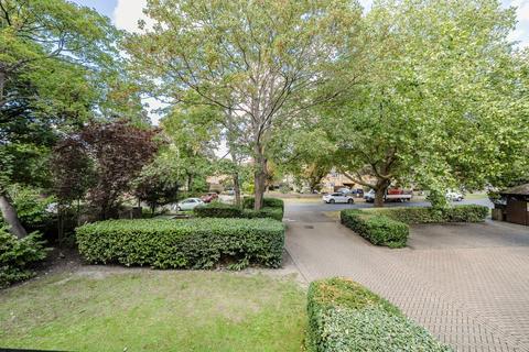 2 bedroom flat for sale, Copers Cope Road, Beckenham, Kent, BR3