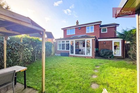 4 bedroom detached house for sale, The Pines, Lichfield, WS14