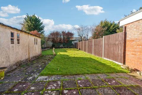 2 bedroom semi-detached house for sale, Harrow Way, Carpenders Park