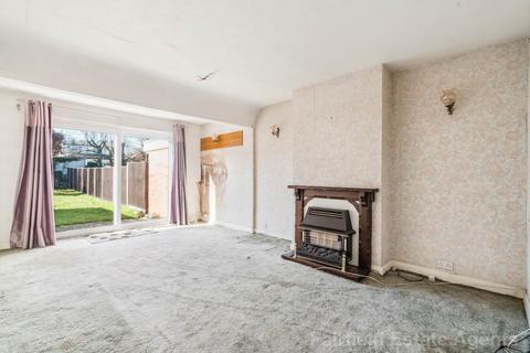 2 bedroom semi-detached house for sale, Harrow Way, Carpenders Park