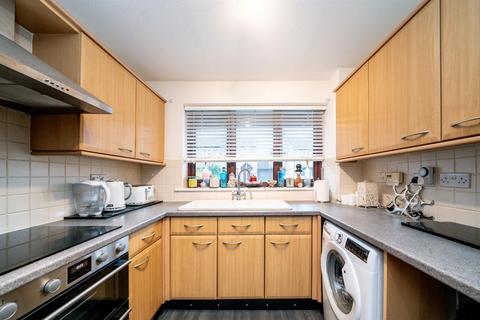 6 Birch Leys, Hemel Hempstead, HP2 7SA