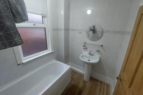 3 bedroom end of terrace house to rent, Westfield Lane, Mansfield, NG19