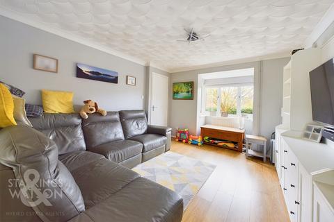 3 bedroom semi-detached house for sale, Olive Avenue, Newton Flotman, Norwich