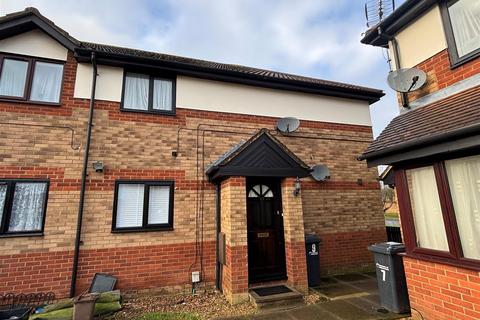 2 bedroom maisonette for sale, Hollybush Way, Cheshunt, Waltham Cross