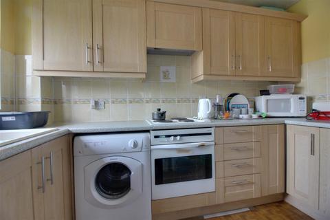 2 bedroom maisonette for sale, Hollybush Way, Cheshunt, Waltham Cross