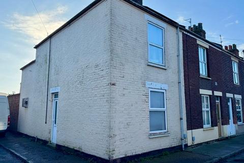 2 bedroom terraced house to rent, Diamond Street, King's Lynn PE30