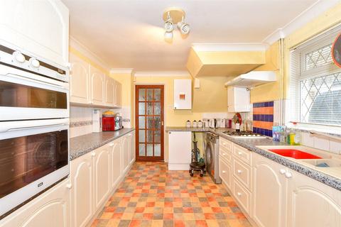 3 bedroom detached house for sale, Chaplains Avenue, Waterlooville, Hampshire