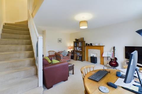 18 Baines Close, Silverstone, Towcester, NN12 8DG