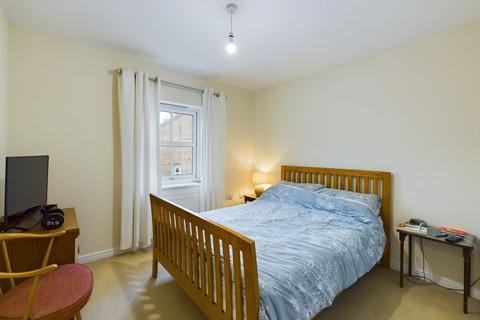 18 Baines Close, Silverstone, Towcester, NN12 8DG
