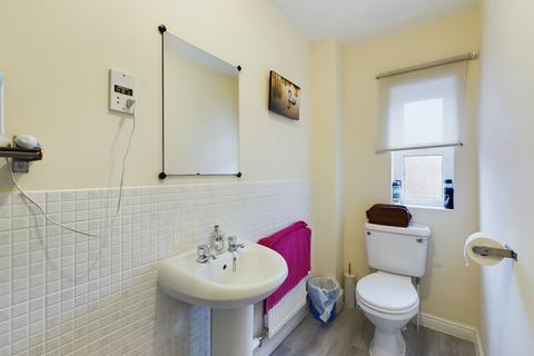 18 Baines Close, Silverstone, Towcester, NN12 8DG