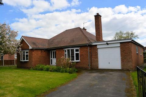 3 bedroom detached bungalow for sale, Station Road, Wistow