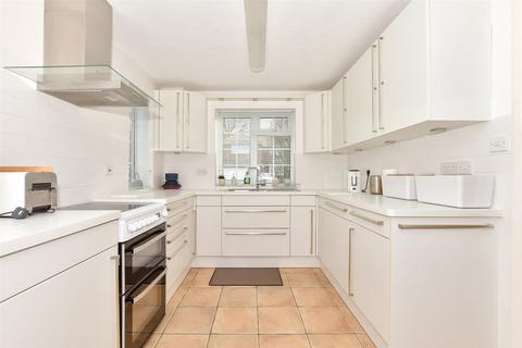 4 bedroom detached house for sale, Wells Avenue, Canterbury, Kent