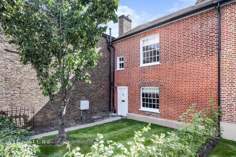 2 bedroom terraced house for sale, High Street, Abbots Langley