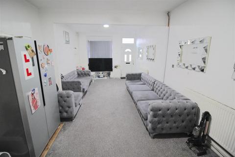 141 Oldknow Road, Birmingham, B10 0JA
