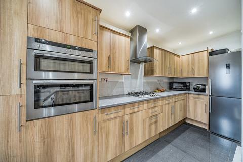 126 Cannonbury Avenue, Pinner, HA5 1TT