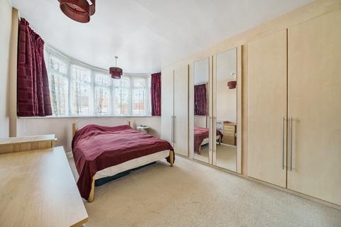 126 Cannonbury Avenue, Pinner, HA5 1TT