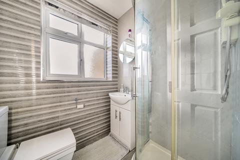 126 Cannonbury Avenue, Pinner, HA5 1TT