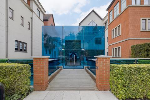 4 bedroom penthouse for sale, The Bishops Avenue, Hampstead, London N2