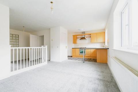 2 bedroom flat for sale, Collegiate Way, Collegiate Way, Manchester, M27 4LA