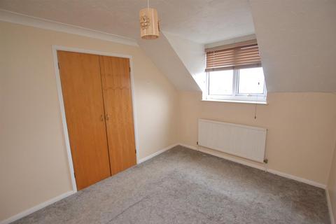 2 bedroom flat to rent, Roydstone Court, Cromer