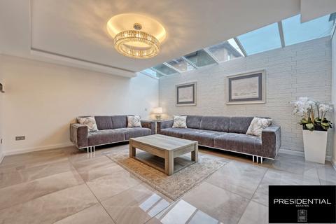 undefined, Fairview Road, Chigwell IG7