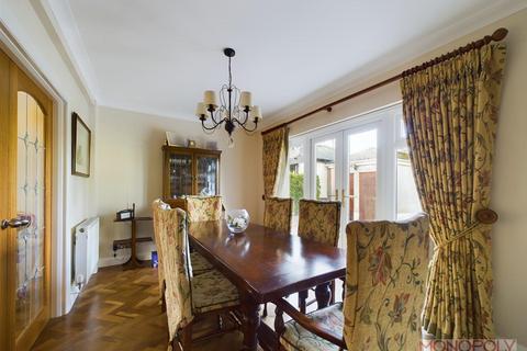 4 bedroom detached house for sale, Wynnstay Lane, Marford, Wrexham