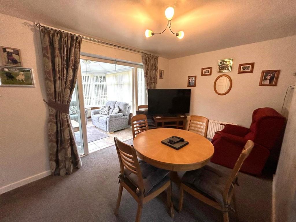 Dining Room 2.jpg