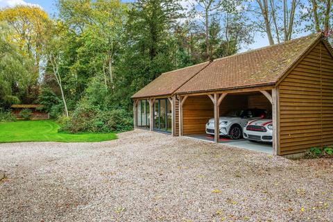 undefined, Wilmots Lane, Horley RH6