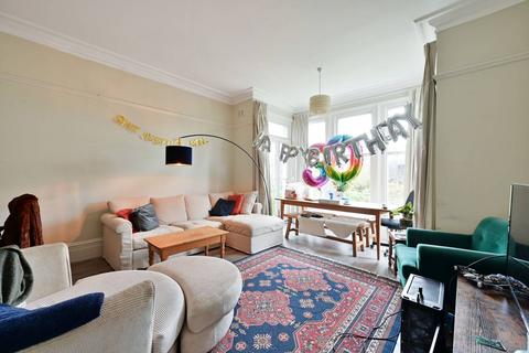 2 bedroom flat to rent, Arterberry Road, Wimbledon, London, SW20