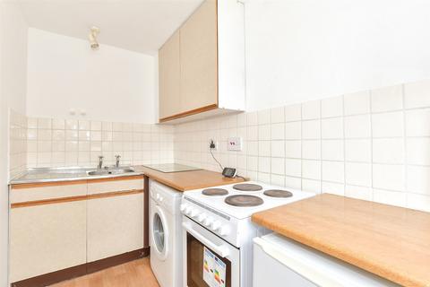 1 bedroom ground floor flat for sale, The Oaks, Southwater, West Sussex