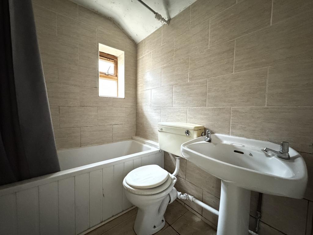 Bath/WC (25 A)