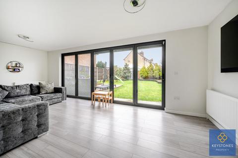 19 Anson Close, Romford, RM7 8HU