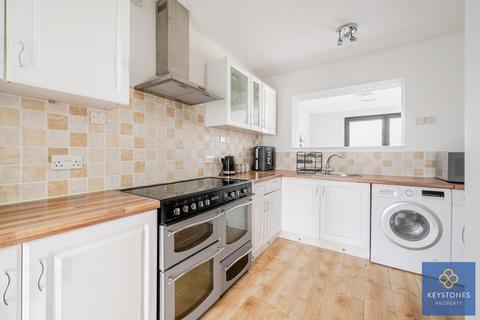 19 Anson Close, Romford, RM7 8HU