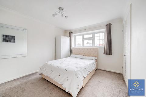 19 Anson Close, Romford, RM7 8HU