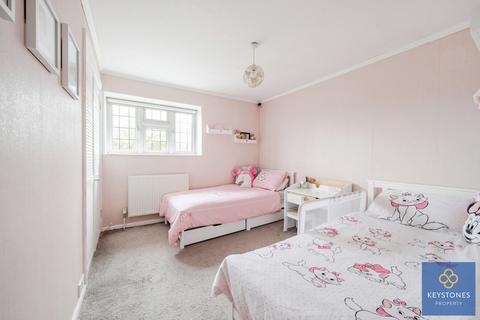 19 Anson Close, Romford, RM7 8HU