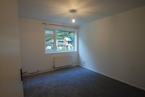 1 bedroom flat to rent, Hiljon Crescent, Chalfont St. Peter, Gerrards Cross, SL9