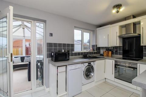 3 bedroom detached house for sale, Felkirk Drive, Wakefield WF4