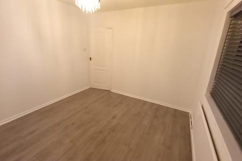 2 bedroom flat to rent, Banwell Court, Swansea SA6