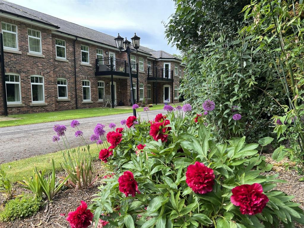 Thumbnail 26 Middleton Woods.jpg