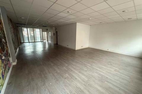 Office to rent, 1st Floor, 58 High Street, Newcastle-under-Lyme, ST5 1QE