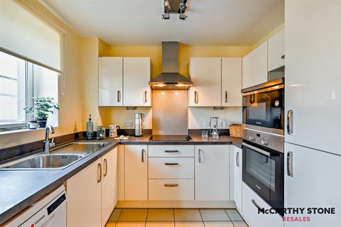 1 bedroom apartment for sale, Tudor Rose Court, South Parade, PO4 0DE