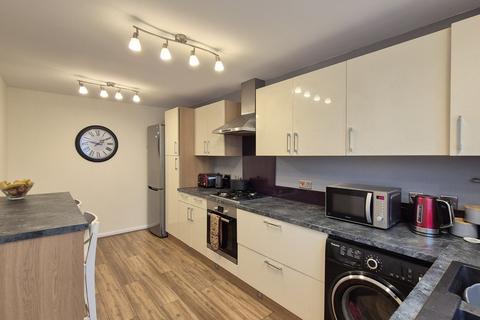 24 Barkus Close, Southam, CV47 1GB