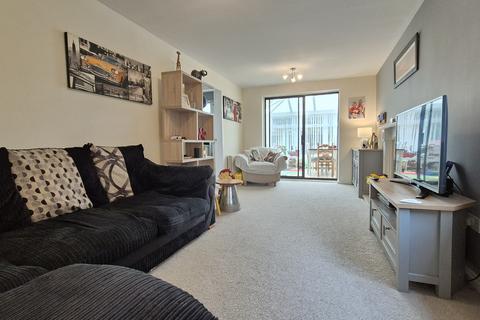 24 Barkus Close, Southam, CV47 1GB