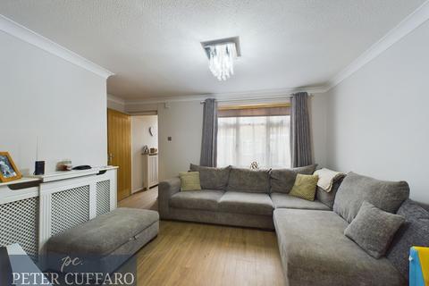 2 bedroom terraced house for sale, Peacocks, Harlow CM19