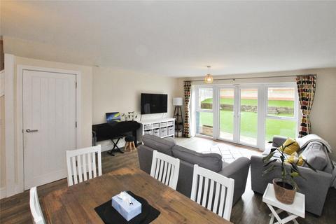 4 bedroom semi-detached house to rent, Little Dumplings, Chelmsford, Essex, CM1